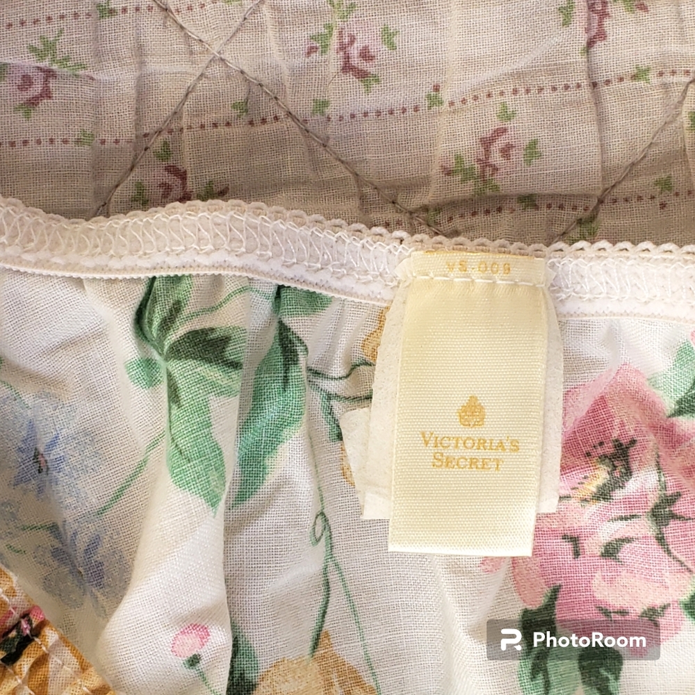 Vintage 70s Victoria's Secret Gold Label lingerie Bustier and Panties set - Picture 7 of 13